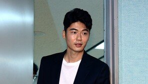 기성용 성폭행 의혹에 당시 축구부 후배들 “있을 수 없는 일” 반박