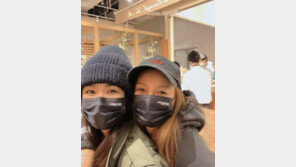 엄정화, 이효리와 다정샷…김완선 “너무 멋져”