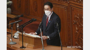 日 기시다 “외국인 입국금지 당분간 유지”