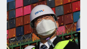 위기의 큰절 尹 vs 추경 띄우며 경제행보 李…엇갈린 새해 첫날