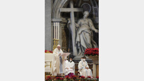 교황, 신년 미사서 “여성에 대한 폭력은 신성 모독…멈춰라”