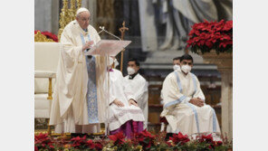 교황, 새해 첫 미사 집전…“여성 폭력은 신성모독”