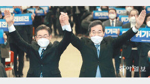 이재명 “민주진영 단결”… 광주서 이낙연 손 맞잡고 ‘원팀’ 과시