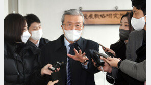 김종인 “尹, 나도 모르게 ‘삼프로’에 출연…안되겠다 싶어 개편안 저질렀다”