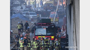 평택 냉동창고 화재 “불 모두 끄는 데까지 장시간 소요 예상”