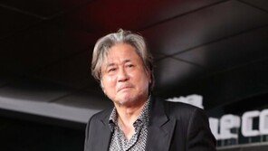 최민식, 26년만에 드라마 복귀…디즈니+ ‘카지노’