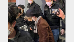 ‘엽기살인’ 스포츠센터 대표 검찰 송치…고개 숙이고 “죄송합니다”