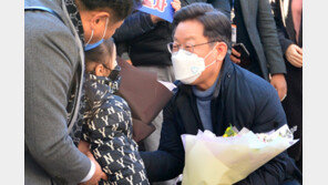 이재명, 매타버스 시즌2 첫날…대중교통 타고 서울 민심 속으로