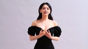 김소현, 오프숄더 드레스 입고 완벽 콜라병 몸매 과시