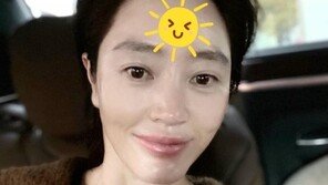 ‘53세’ 김혜수 동안 미모…송윤아·문정희도 ‘엄지척’