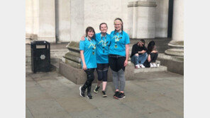 매년 2000㎞ 달리는 희소병 환자…“같은 병 앓는 이들 도우려”