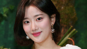 에이프릴 측 “허위학폭가해 주장 A씨, 사과문 작성해 이나은에 전달…고소 취하”