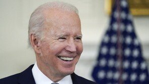 바이든, 12월 실업률 3.9%에 “경제 회복 역사적인 날”