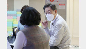 이재명 “환경공무관 확대” vs 윤석열 “여성부 폐지”