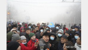 러, 軍수송기로 자국민 1422명 카자흐스탄서 대피