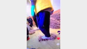 발로 밟은 건조오징어 논란에…식약처, 제조업체 적발