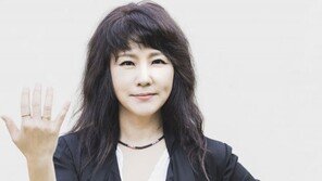 ‘다크 팝’ 여전사로 돌아온 나윤선 “거의 재데뷔작”