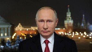 푸틴 “외부세력 맞서 카자흐 수호…주변국 ‘색깔 혁명’ 용납 못해”