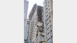 12개층 외벽 ‘와르르’ 광주 신축 아파트 공사장 추가 붕괴 우려