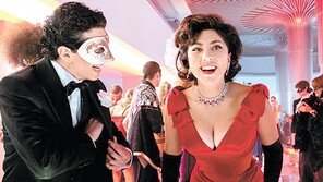 구찌家에 들어간 가가… 신들린 듯 스크린 제압