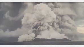 초대형 화산 폭발 통가, 통신 복구에 2주 걸릴 듯