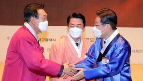 李 30%대 지지율 답보, 尹 중도확장 지지부진 ‘최대 고민’