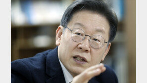 이재명 “지도자가 무당 말 듣고 선제타격하면 어쩔 거냐”