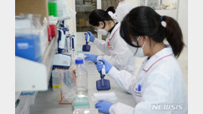 국산 백신 ‘임상 3상’ 참가자 모집 완료…“상반기 개발”