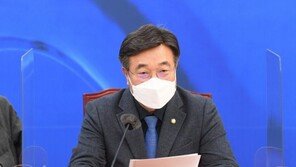 윤호중 “윤핵관은 무당, 王윤핵관은 김건희…金, 예비 최순실”