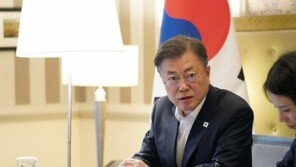 文 “오미크론 우세종 기정사실화…범부처 총력 대응”
