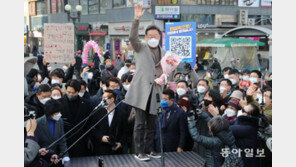 이재명, 네거티브 중단 선언 2시간 뒤 윤석열 겨냥… “리더가 술먹고 측근 챙기면 나라 망해”