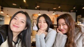 한효주·박하선·이소연, 우정 모임서 미모경쟁…“셋 다 걸그룹 센터급”