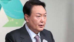 윤석열 “국민 밥상에 숟가락 얹는 외국인 건강보험 해결할 것”