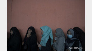 탈레반, 2월 공립대도 문 여는데…여성 허용 여부 묵묵부답