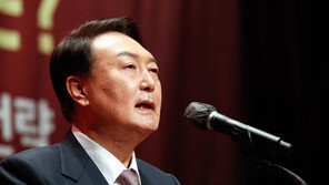 尹 “이재명, 작년부터 토론하자더니 허세…토론하자고 하질 말던가”