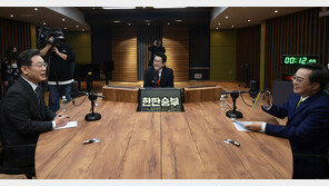 이재명, 김동연과 ‘화기애애’ 양자토론…“소상공인 과감히 지원” 공감