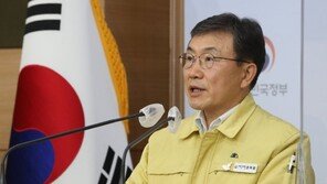 확진되면 동선 스스로 기입…미접종 동거가족 추가격리도 없애