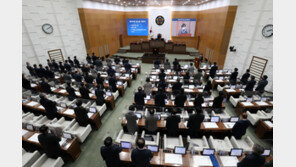 서울시의회, ‘시장 퇴장후 사과해야 회의 참석’ 조항 삭제