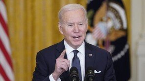 바이든 “러 병력 철수 아직 검증 안 돼…여전히 위협적”