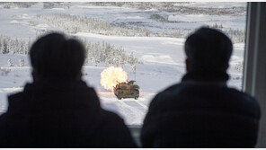 서욱, K2전차 노르웨이 시험평가 현장 방문…표적 명중