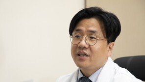 정부 “이재갑 사퇴 아쉬워…언제라도 고견 주시기로 했다”