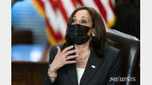 美 부통령 “러, 우크라 침공 시 전례없는 경제재재”