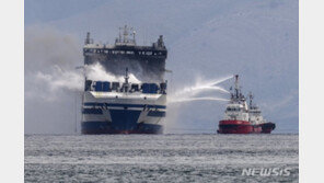 그리스 화재 여객선서 1명 구조…1명 사망·10명 실종