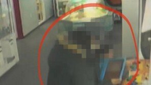 딸 앞에서 태블릿PC ‘슬쩍’…“아이가 뭘 보고 배우겠나”