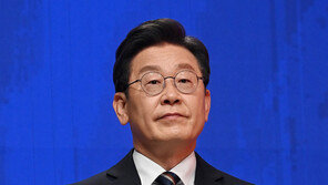 李 “기축통화국 가능성”…이준석 “가슴이 웅장해진다”