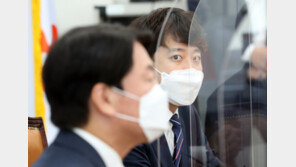 이준석 “난 조롱했지만 안철수는 협박…文, 安 손잡았으면 대통령 못됐다”