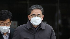 곽상도 ‘대장동 로비 의혹’ 첫 기소…박영수·권순일 수사는 계속