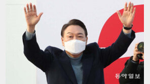 尹 “李 아닌 DJ-盧의 민주당과 협치”…非이재명 진영 끌어안기