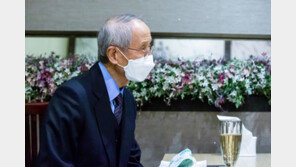 윤여준 “‘검사 윤석열’ 대통령 되면 어려움 많을 것…安 많이 성숙”