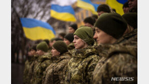 우크라, 국가비상사태 선포한다…민간인 총기 허용